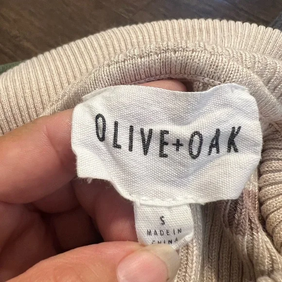 Olive & Oak Beige and Cream Striped Midi Dress - Picture 7 of 8